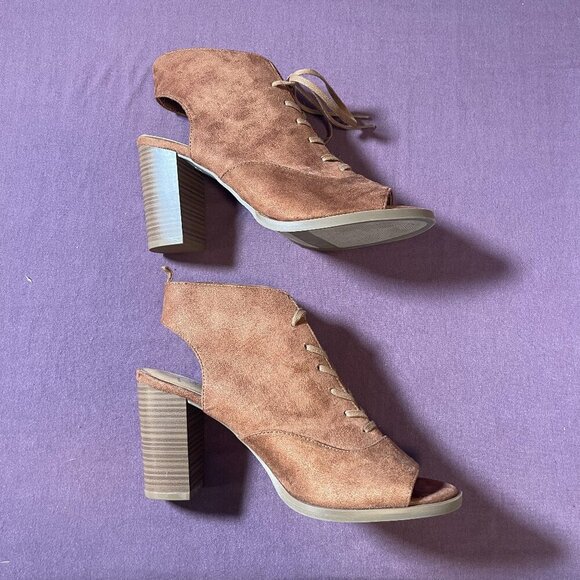 GAP Open-Toe Booties Brown Suede Peep Toe Lace Up Open Toe - Size 8 - NWOT - Picture 9 of 11